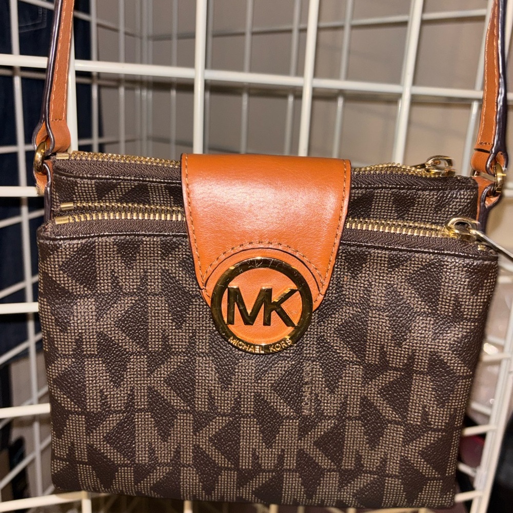 Michael Kors Signature Brown and Cream Wallet